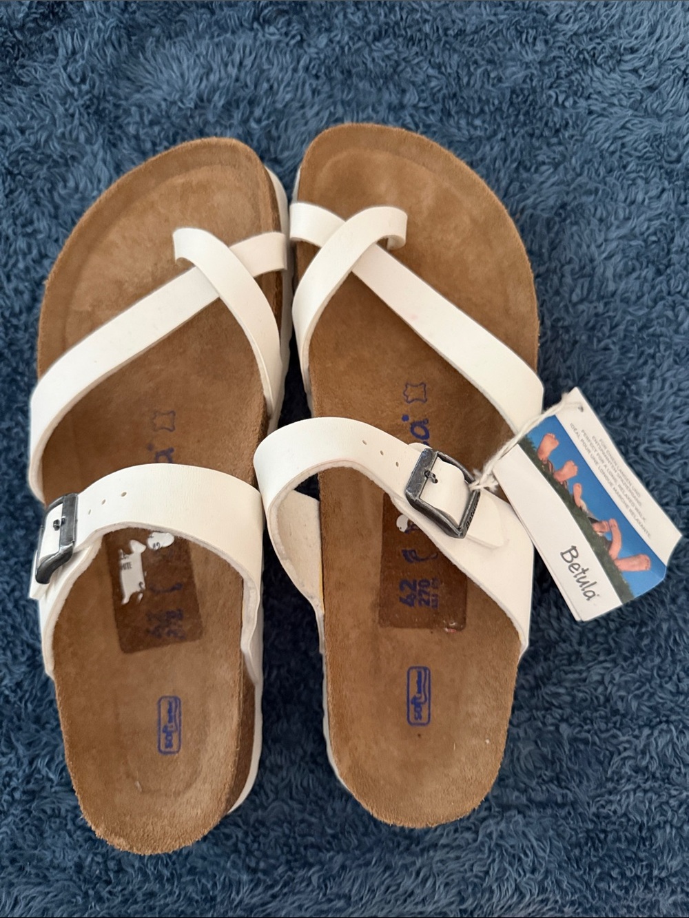 White Women's Crisscross Buckle Sandals - Betula New 11